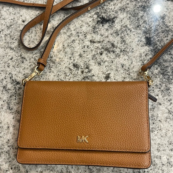 Michael Kors Handbags - Michael Kors Tan Leather Crossbody Bag